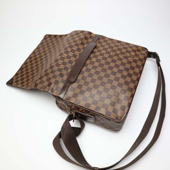 LOUIS VUITTON Authentic Brown Damier Shoulder Bag - Picture 7 of 16